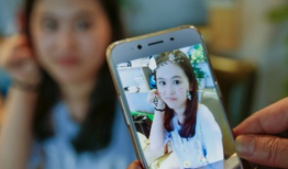 砸手机的短视频,短视频揭示现代人的情绪宣泄新方式